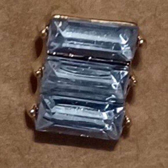 Rectangular Clear Rhinestones Stud Fashion Earrings - Picture 2 of 2